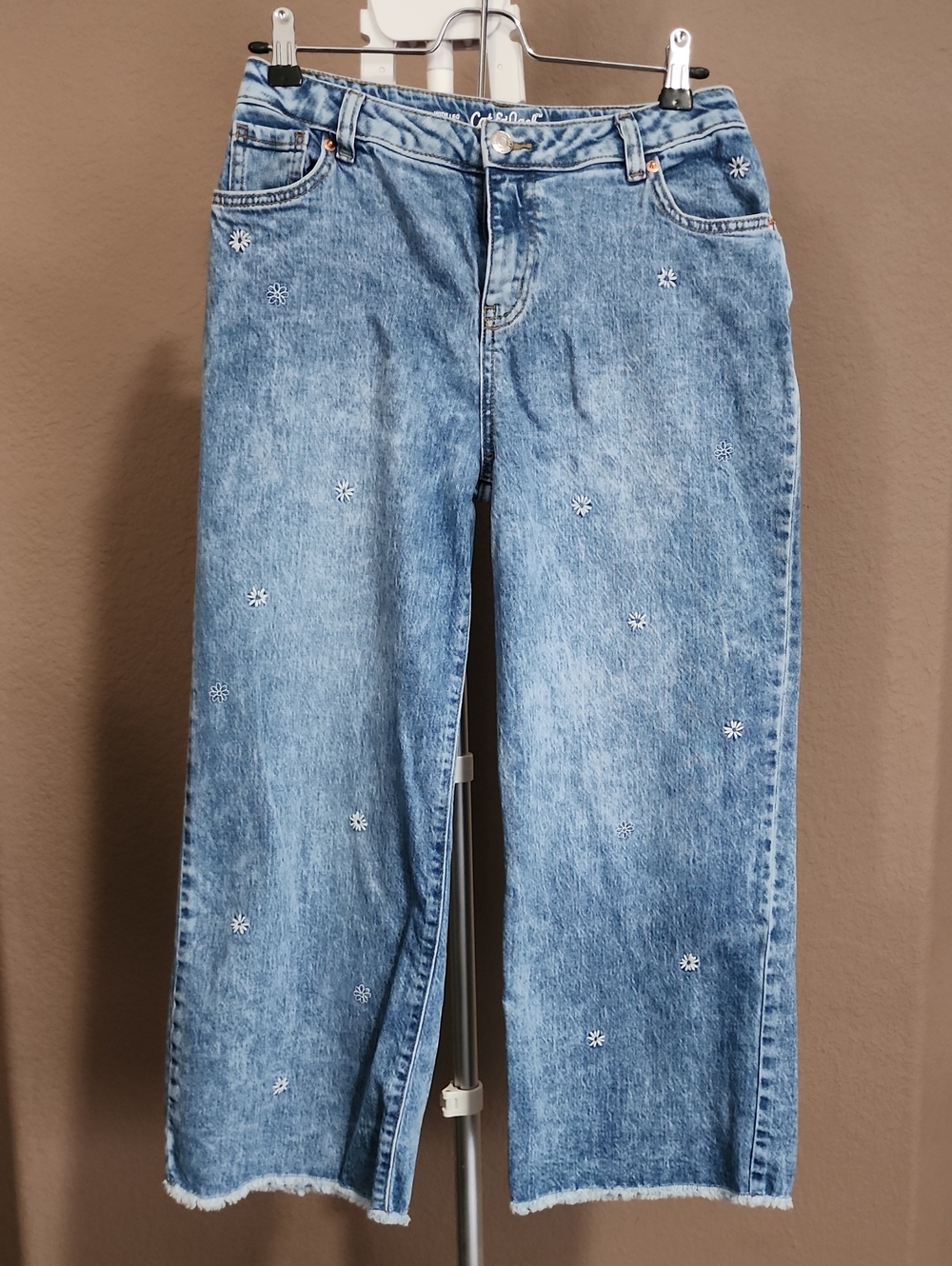 Girl's Cat & Jack Light Blue Embroidered Flower Jeans